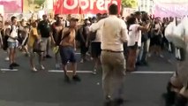 Piqueteros agredieron a un periodista en la marcha frente al Congreso