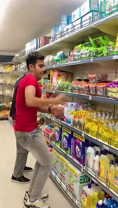 كوميديه مضحك الكاميرا كشفته وهو بيسرق | Sorry camera ji#shorts funny comedy