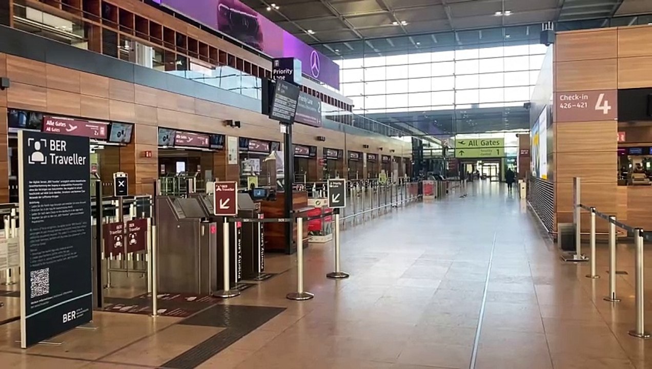 Streik legt bundesweit Flughäfen lahm