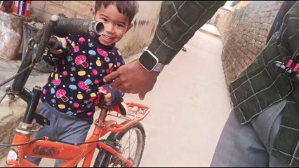 Aaj Raste Me Bachhe Ne Hamare Sath Prank Kar Diya 