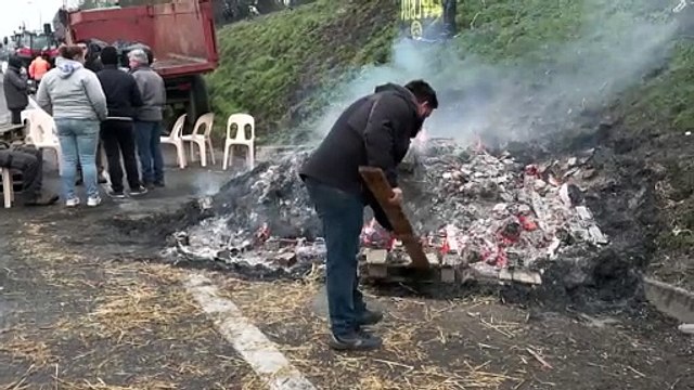 Frankreichs Bauern beenden Straßenblockaden nach Zugeständnissen