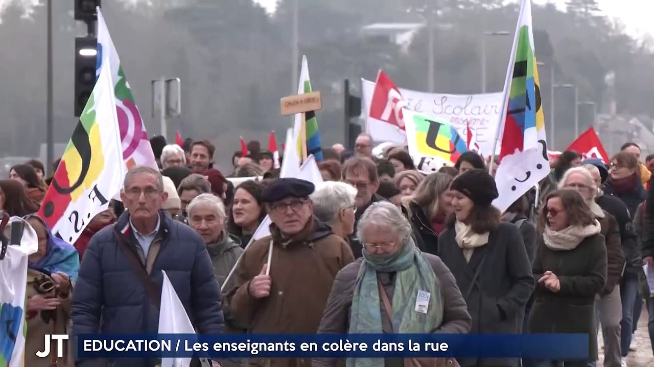 EDUCATION / Les enseignants en colère dans la rue