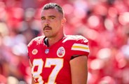 Travis Kelce podría inspirarse en Elvis Presley o Frank Sinatra para su atuendo pre-partido del 'Super Bowl'