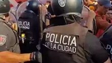 Tensión e incidentes en la segunda jornada de protestas frente al Congreso: un detenido