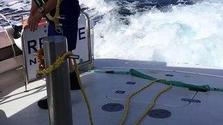 Crew from Marine Rescue NSW Batemans Bay come to aid of boat -video by MRNSW