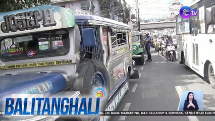 Driver ng mga sasakyang ilegal na nakaparada sa kalsada, tiniketan | BT