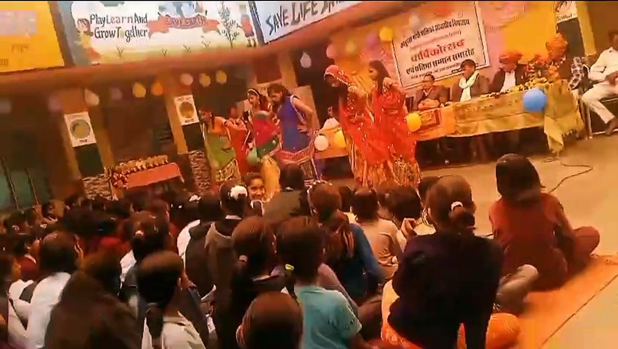 कस्तूरबा गांधी बालिका आवासीय विद्यालय में वार्षिकोत्सव, देखें वीडियो