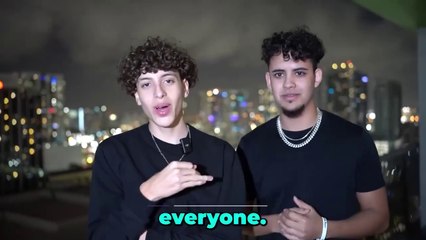 I Played Kiss Or Slap with Girls in Miami! (Gone Wild...)