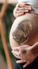 L'étrange histoire des 'enfants de pierre' : un phénomène rare et mystérieux 🪨