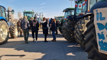 Protesta agricoltori, anche sull'Aurelia lunga fila di trattori
