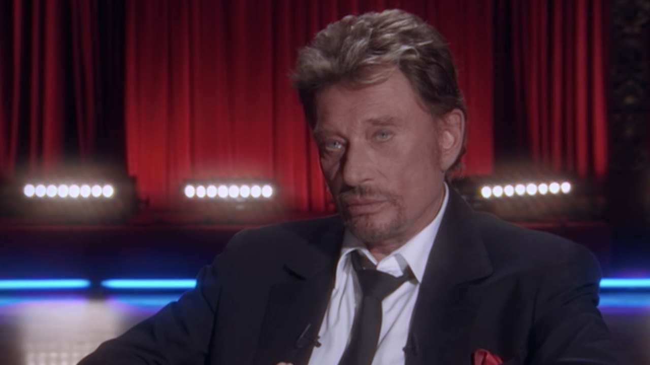 GALA VIDEO - Johnny Hallyday secrètement amoureux de Catherine Deneuve ? Sylvie Vartan répond aux rumeurs