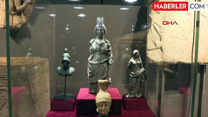 Türkiye'ye Geri Getirilen 42 Eser Antalya Müzesi'nde Sergilendi