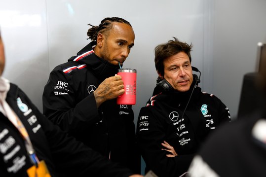 Formule 1 : Lewis Hamilton pourrait rejoindre Ferrari en 2025 - Le Parisien