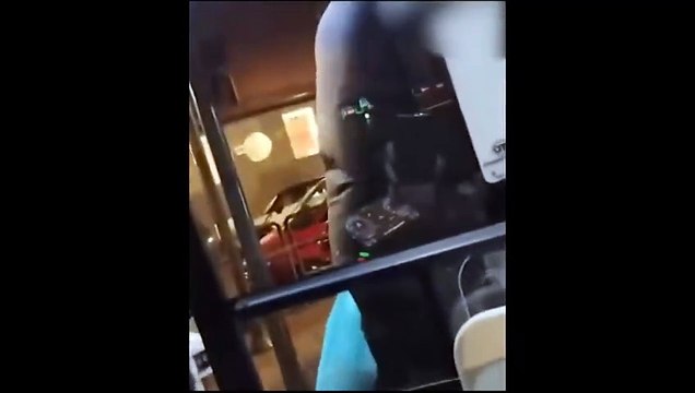 Torino, pugni su plexiglass e minacce al tranviere Gtt: «Ti mangio le budella». L'assalto ripreso dalle telecamere