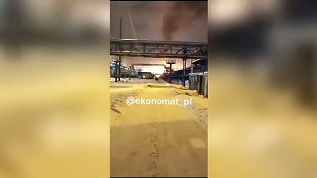Vasto incendio in un impianto di stoccaggio del gas nel porto di Ust-Luga, in Russia