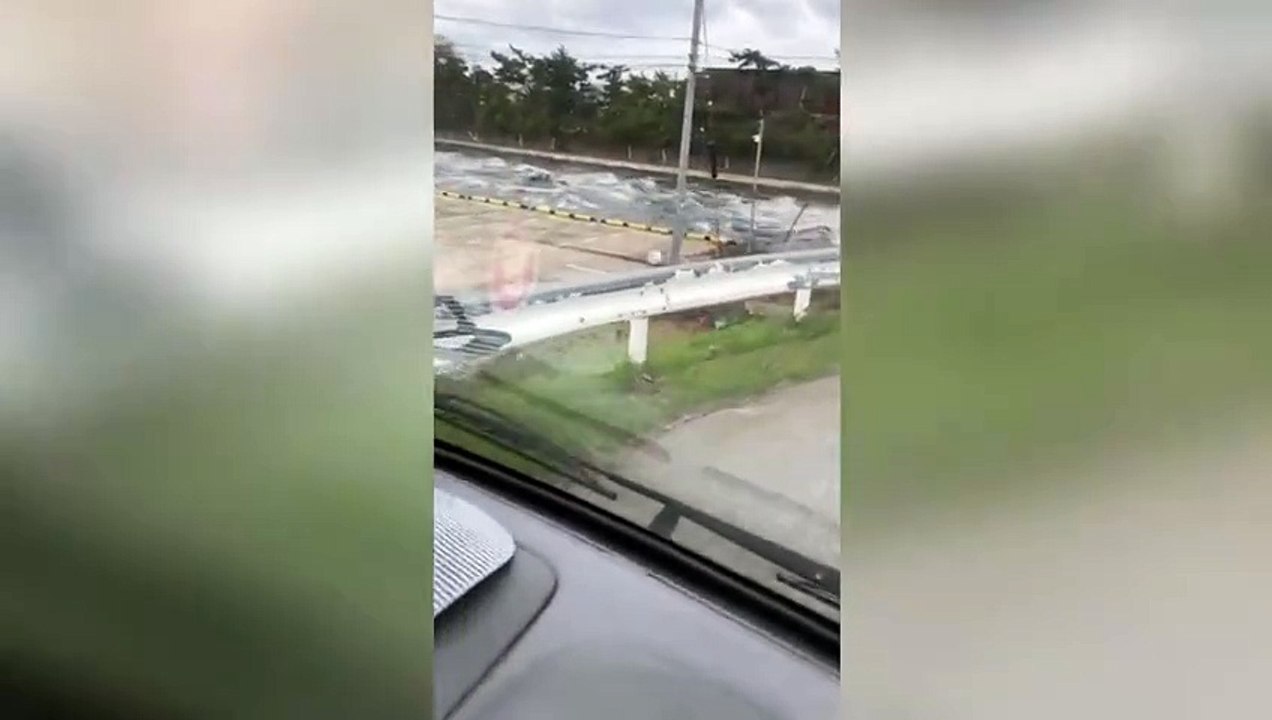 Rischio tsunami in Giappone: onde alte risalgono il fiume nella città di Toyama