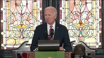 Un gruppo di contestatori ha interrotto il discorso di Joe Biden al grido di: «Cessate il fuoco subito»