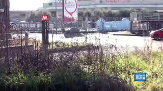 Roma, 14 ucciso davanti alla metro Pantano: «Qui è un far west, abbiamo paura anche di giorno»