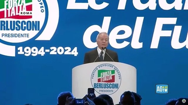 Gianni Letta: «Difficile vincere l’emozione dopo aver sentito la voce di Berlusconi»