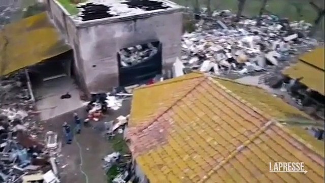 Ecco la discarica abusiva scoperta a Fiumicino, vicino all'Aeroporto Leonardo da Vinci