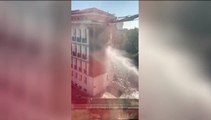 Parioli, video denuncia dei residenti contro il «mostruoso palazzone» in costruzione: «Blocchi di cemento cadono a due metri da noi»