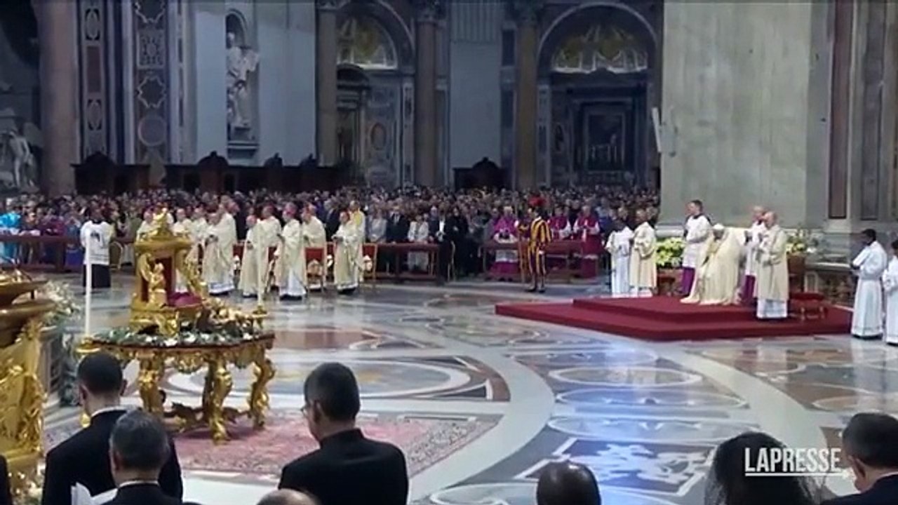 Papa Francesco: «Il mondo guardi a donne e a madri per trovare la pace»