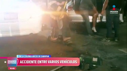 Intenso caos vial por carambola en Arcos de Zapopan