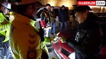 Edirne'de alkolü sürücülere ceza yağdı: Cam filmlerini elleriyle söktüler
