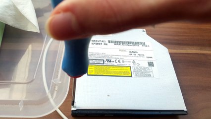 optical drive disassembly - Matsushita UJ800A