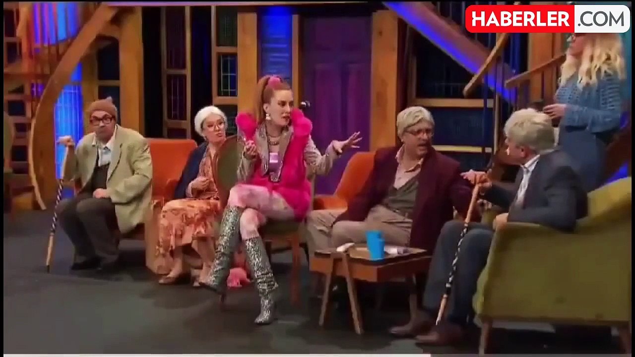 Gazilerle ilgili skeciyle tepki çeken Güldür Güldür ekibi özür diledi