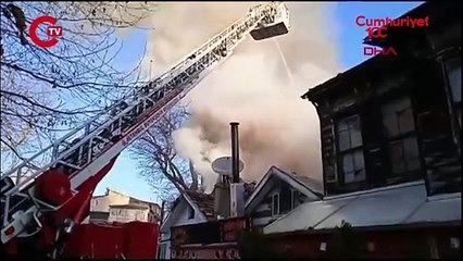 İstanbul'da işyerinde yangın... 2 kişi hastaneye kaldırıldı!