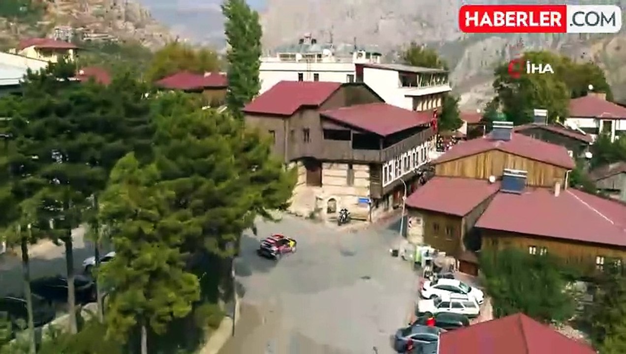 Toprak ve Ayhancan'dan Erzincan Karanlık Kanyon'da sıra dışı performans