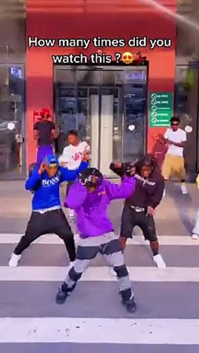 Boys behaving - video Dailymotion