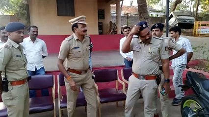 वाहनों को रोक कर सडकों पर लूटने वाले तीन लूटेरे गिरफ्तार