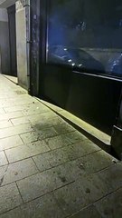 Desalojan una fiesta con 30 universitarios en un piso de la calle San Francisco