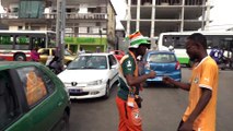 Les chauffeurs de taxis et mini-cars, appelés Gbakas mobilisés pour la victoire des Éléphants