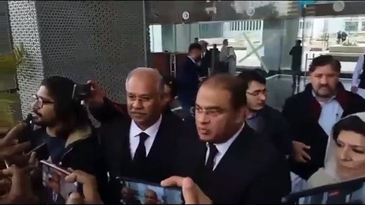 عمران خان کو 7 سال قید پر بہن علیمہ خان پھٹ پڑی | Aleema Khan reaction to Imran Khan 7-year imprisonment... Another sentence for Imran Khan. Imran Khan sister Aleema Khan exploded in court... Drama is happening... Imran Khan has a big message for wo