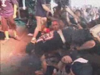 Biohazard - Hold My Own (Hellfest 2003)