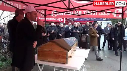 Meral Akşener, ablasının cenaze törenine katıldı