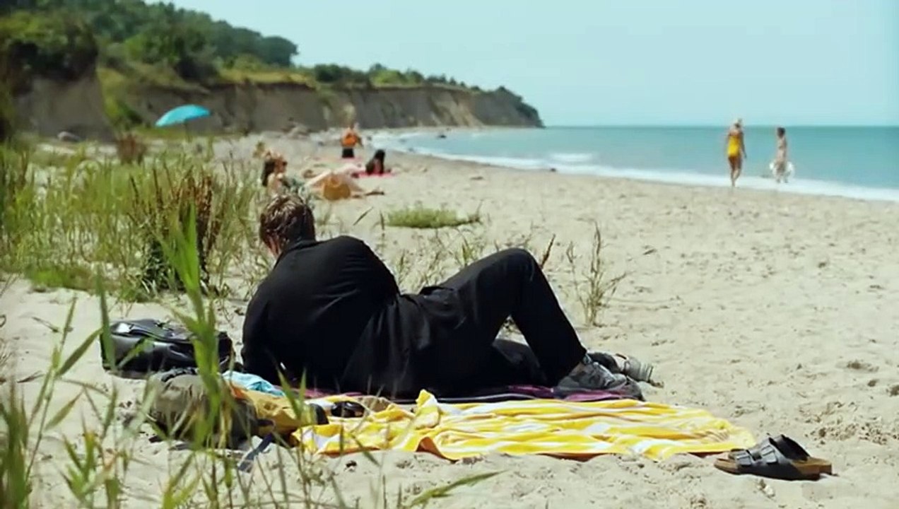 Roter himmel_Afire (2023)-[Tűzvörös égbolt ]