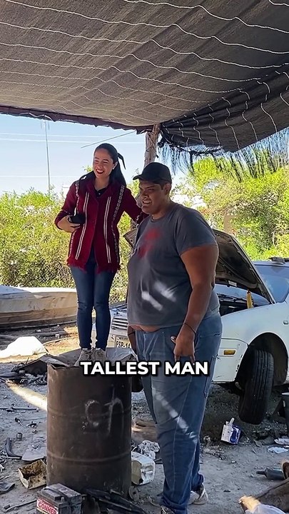 He's The Tallest Man In Mexico !!!