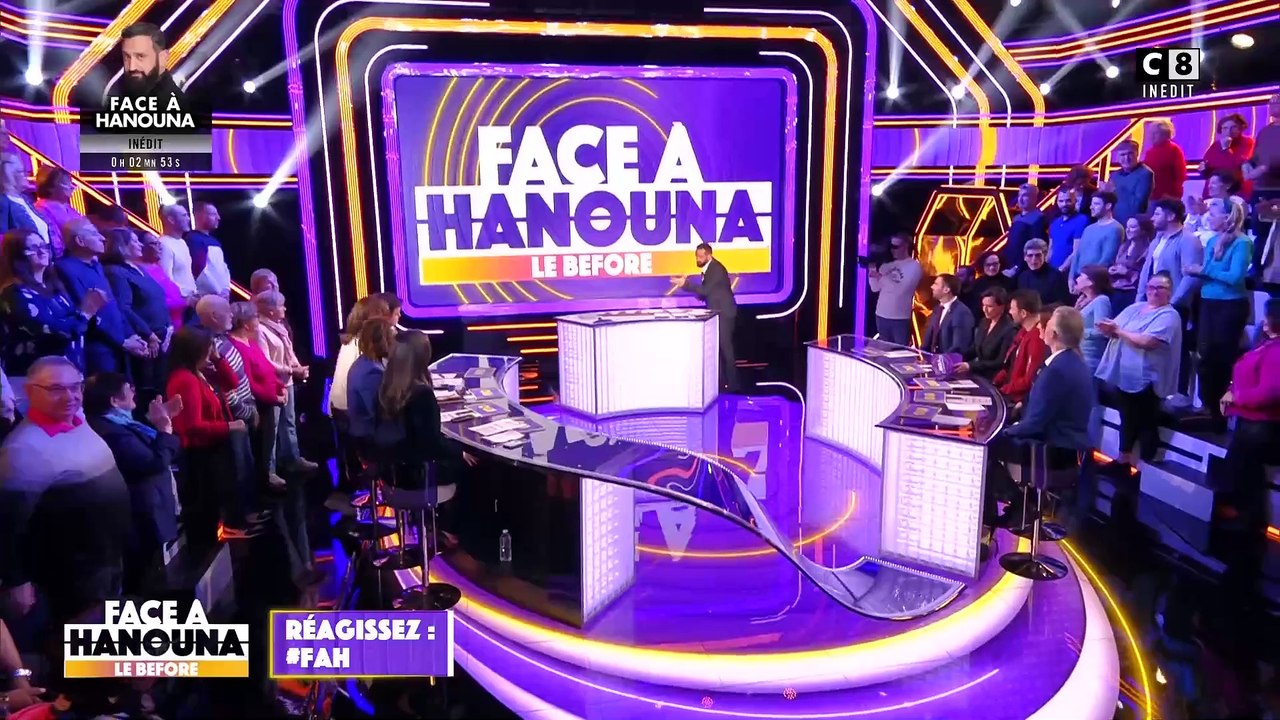 Regardez les 3 premières minutes de la nouvelle émission de Cyril Hanouna, désormais diffusée le week-end, pour voir à quoi ressemble "Face à Hanouna"