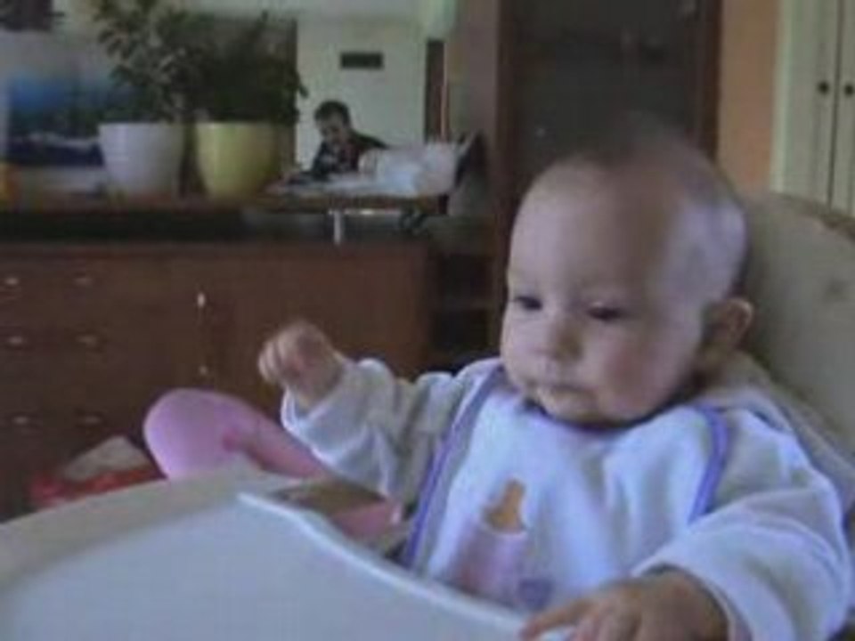 Camille premier repas