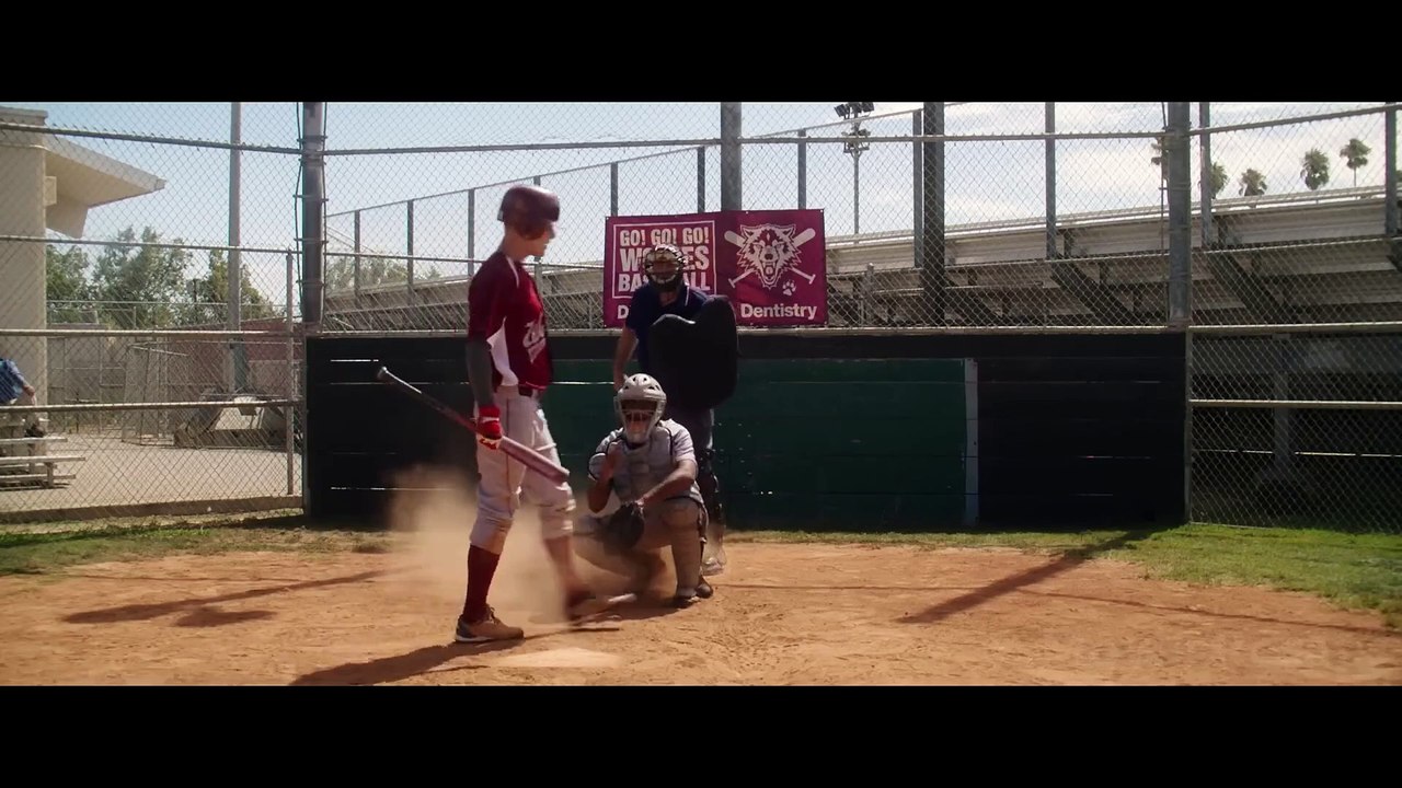 World Where Zombies, Vampires & Humans Live Together Suddenly Gets Attacked by Aliens