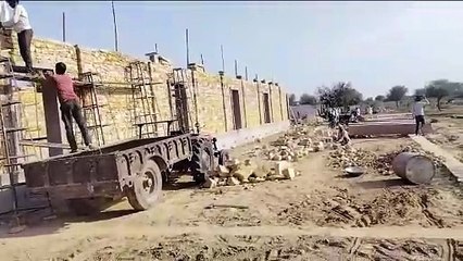 एक करोड़ की लागत से ग्रामीण बनवा रहे अत्याधुनिक गौशाला