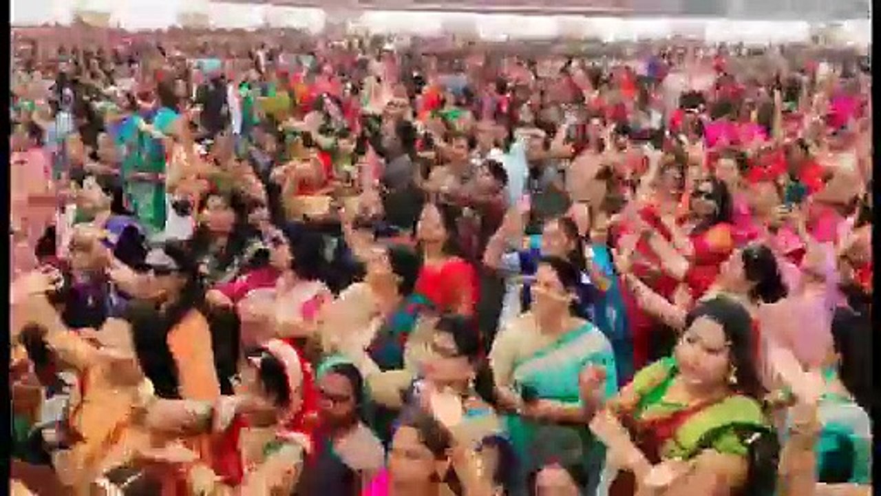 ‘वन भारत वन साड़ी वाॅकथोन’ में दिखी नारी श​क्ति...