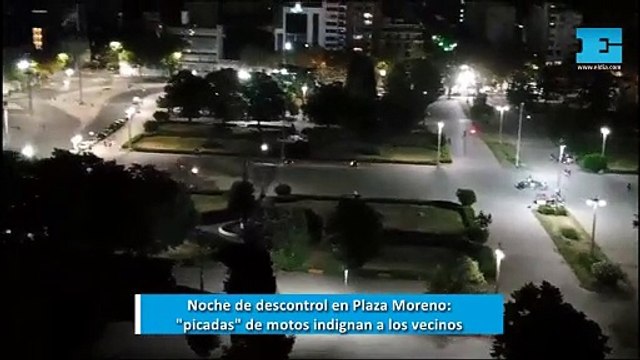 Noches de descontrol en Plaza Moreno: vecinos afirman que las picadas de motos, ya es una constante