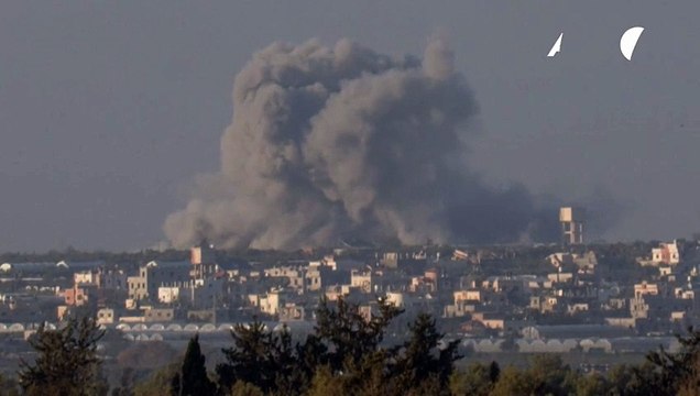 تصاعد أعمدة دخانية من جنوب قطاع غزة