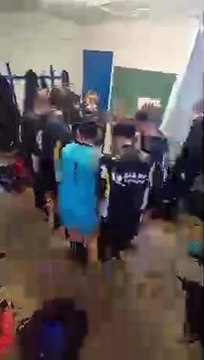 Célébration de U15-2 avec leur victoire 1-0 contre Bruay sur Escaut