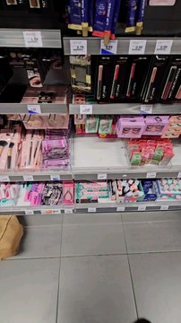 Je teste un masque à levres #essai #teste #magasinaction #baume #cosmetique #levres #action #baumealevres #masque #yuka